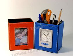 皮革笔筒 融合功能与美学的文具新宠